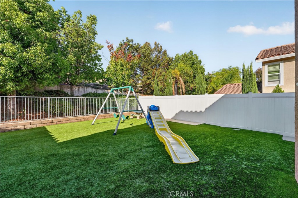 21 Arcilla Property Photo 49