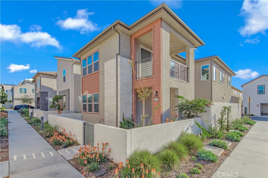 200 Zawn Property Photo 2