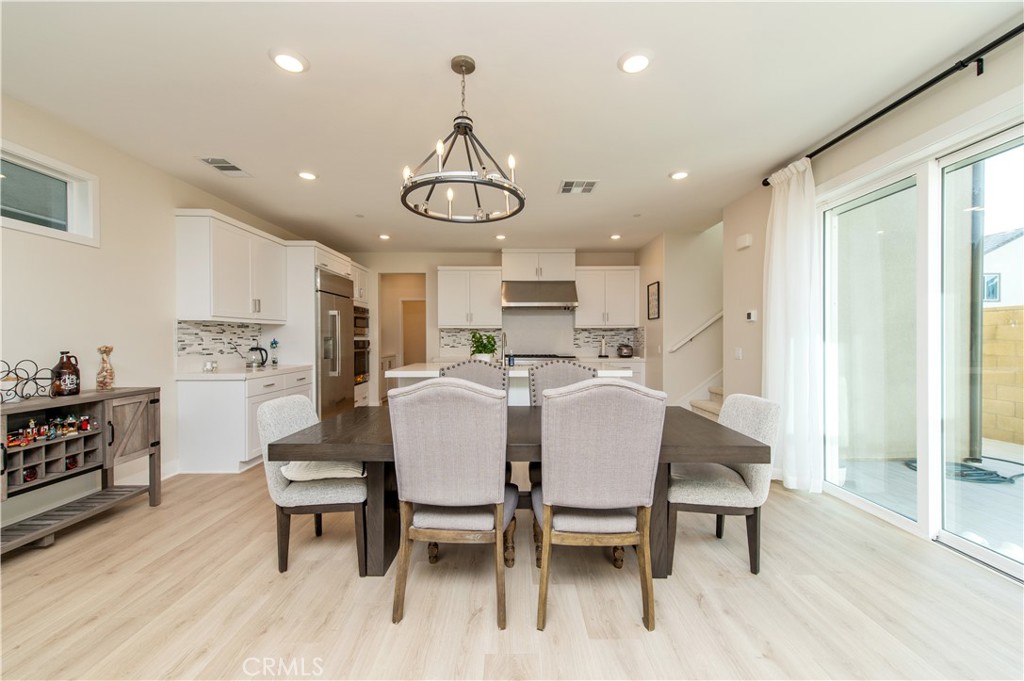 200 Zawn Property Photo 6