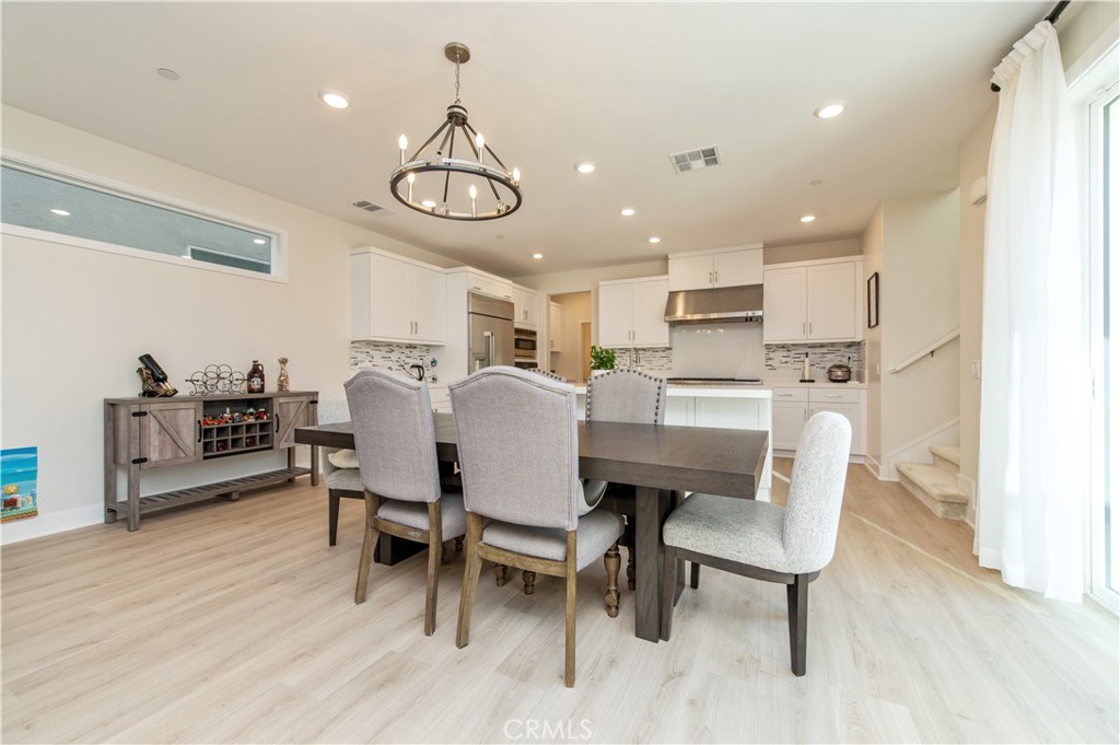 200 Zawn Property Photo 7