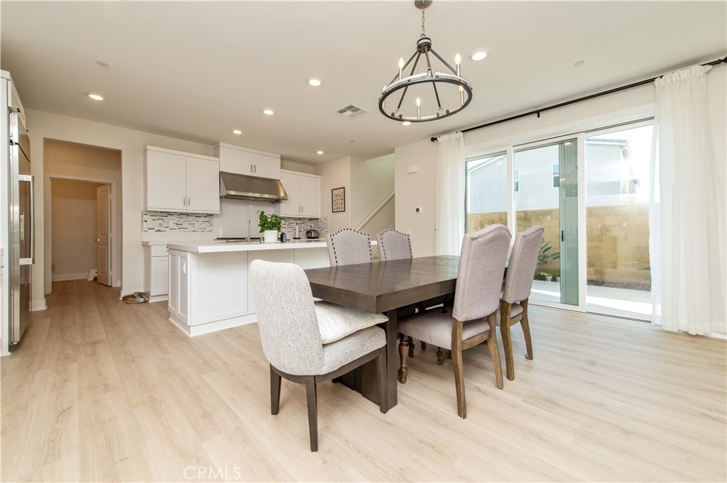 200 Zawn Property Photo 8