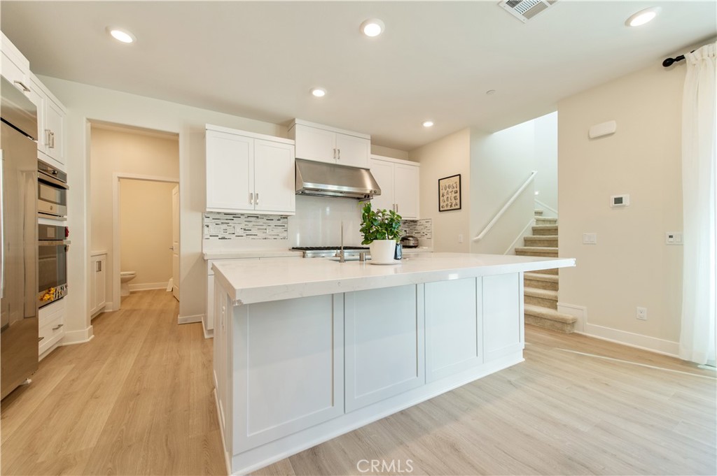 200 Zawn Property Photo 9