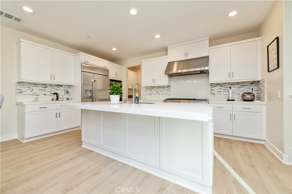 200 Zawn Property Photo 10