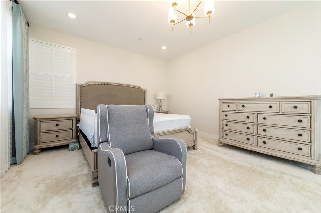 200 Zawn Property Photo 23