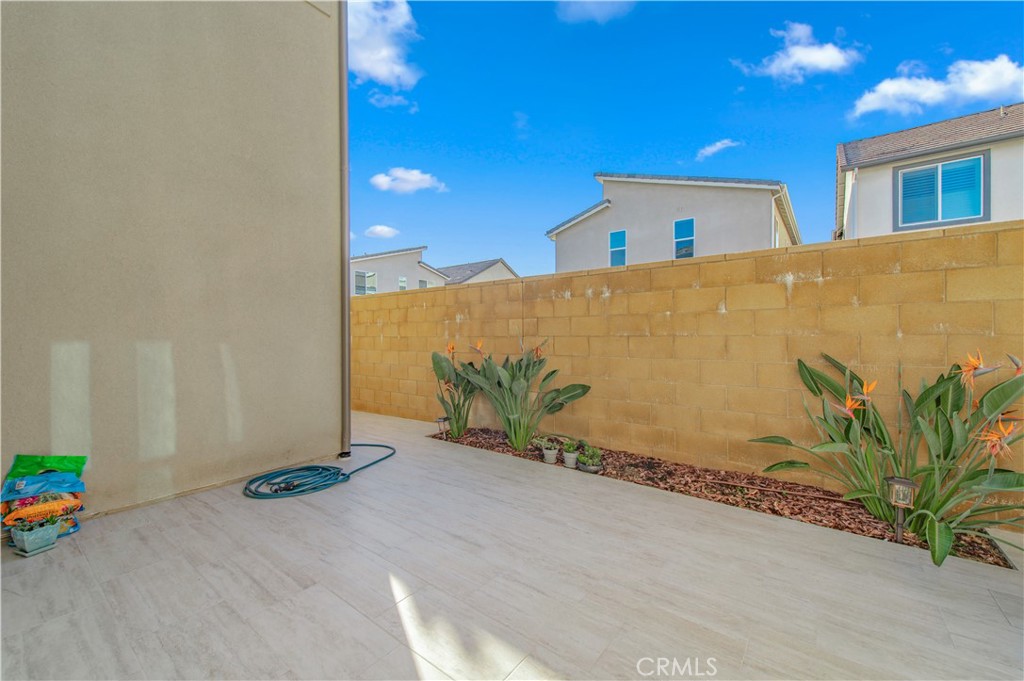 200 Zawn Property Photo 28