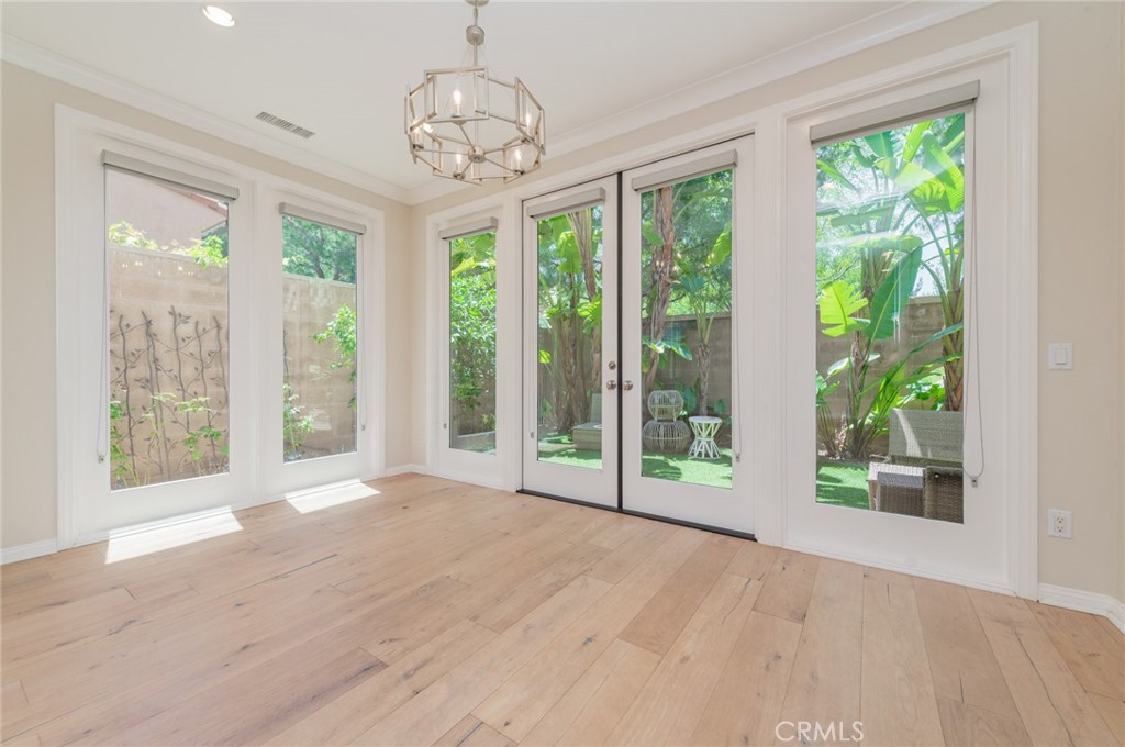105 Doverwood Property Photo 4