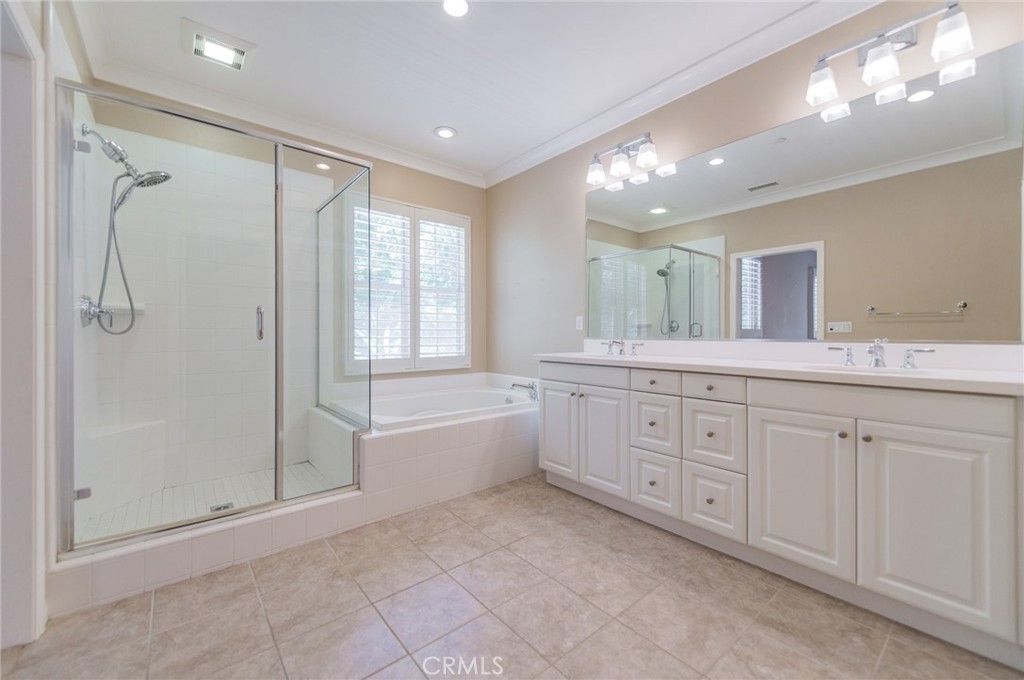 105 Doverwood Property Photo 9