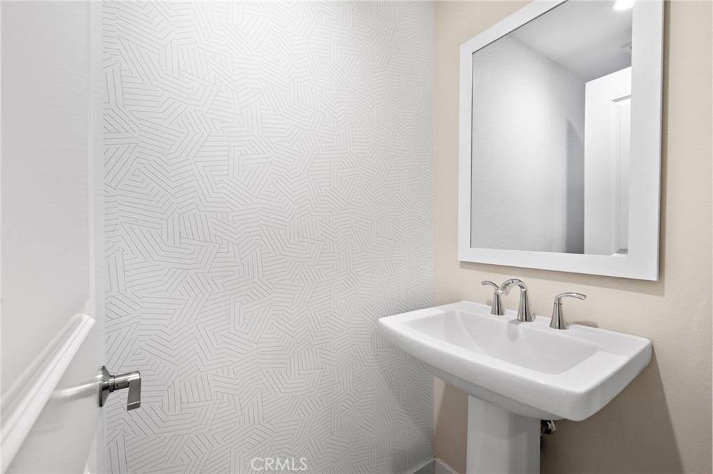 114 Outwest Property Photo 7