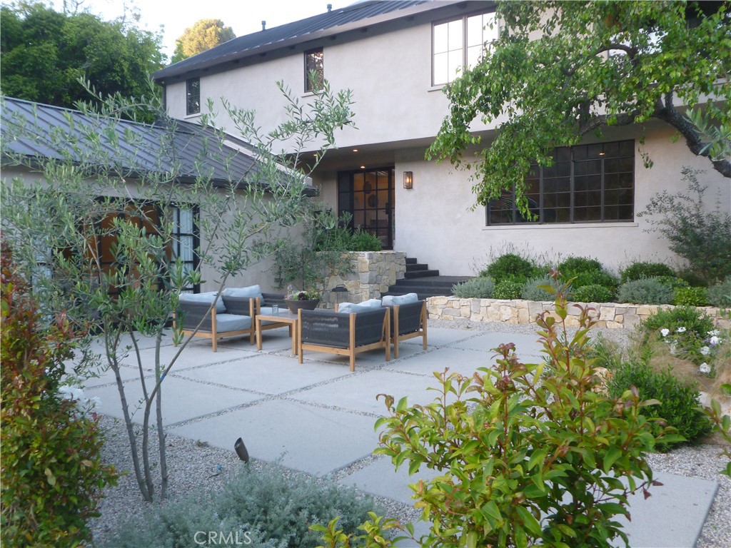 1094 Acanto Place Property Photo 3