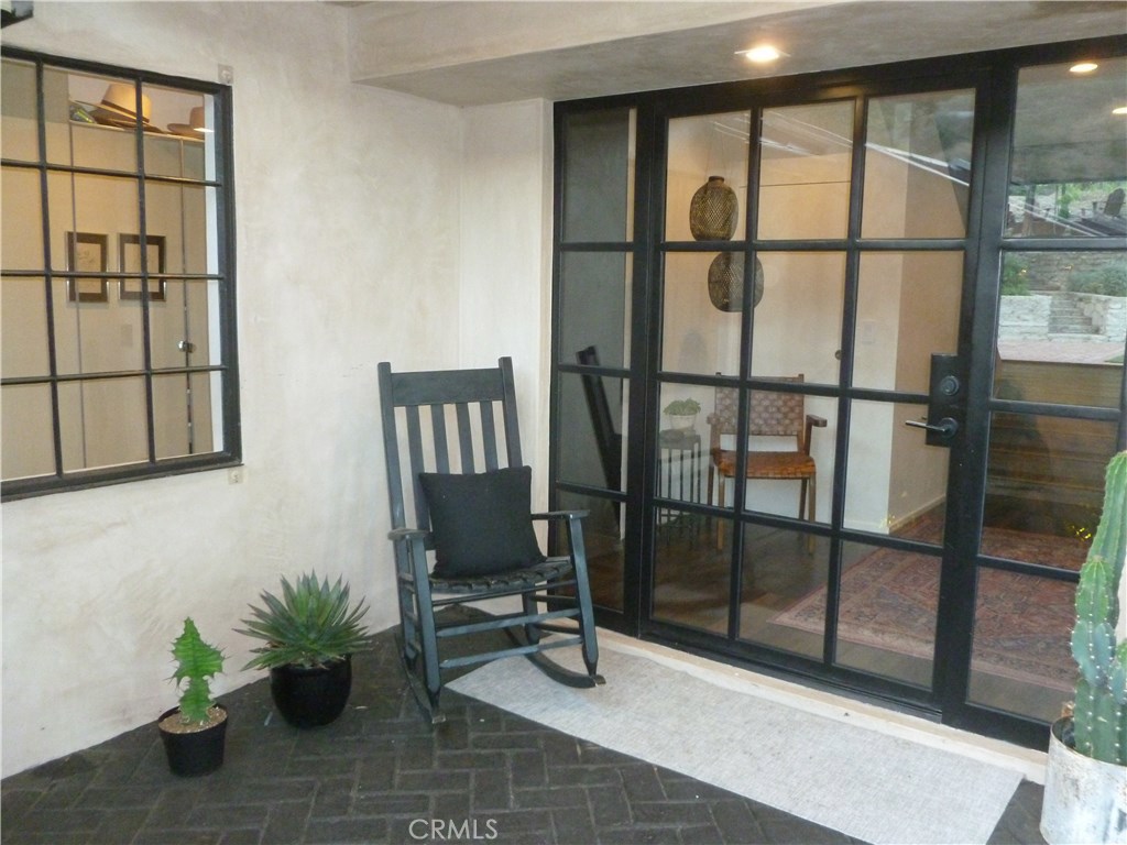 1094 Acanto Place Property Photo 5