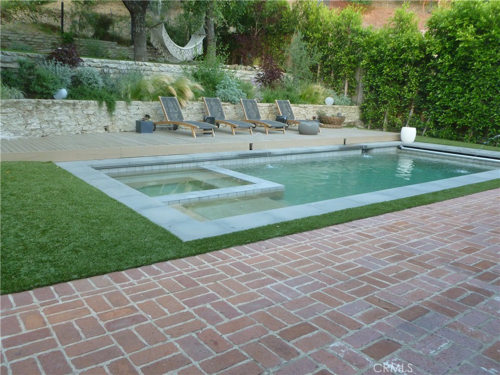 1094 Acanto Place Property Photo 10