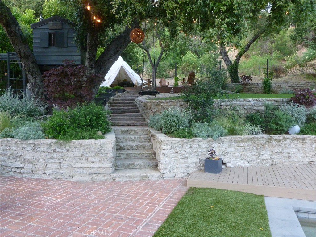 1094 Acanto Place Property Photo 12