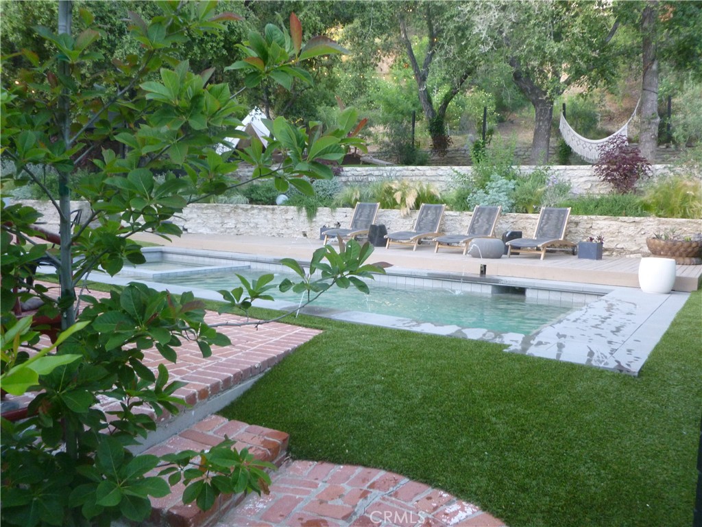 1094 Acanto Place Property Photo 35