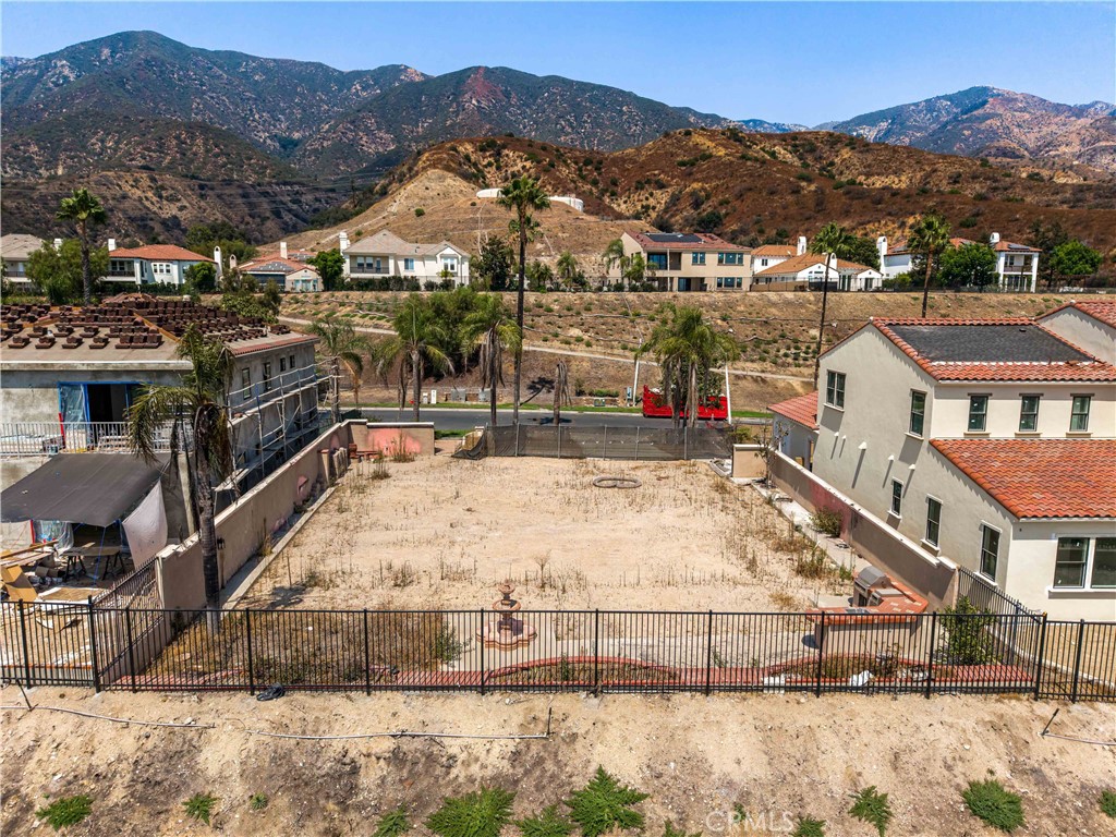 3873 Lilac Canyon Ln Property Photo 3