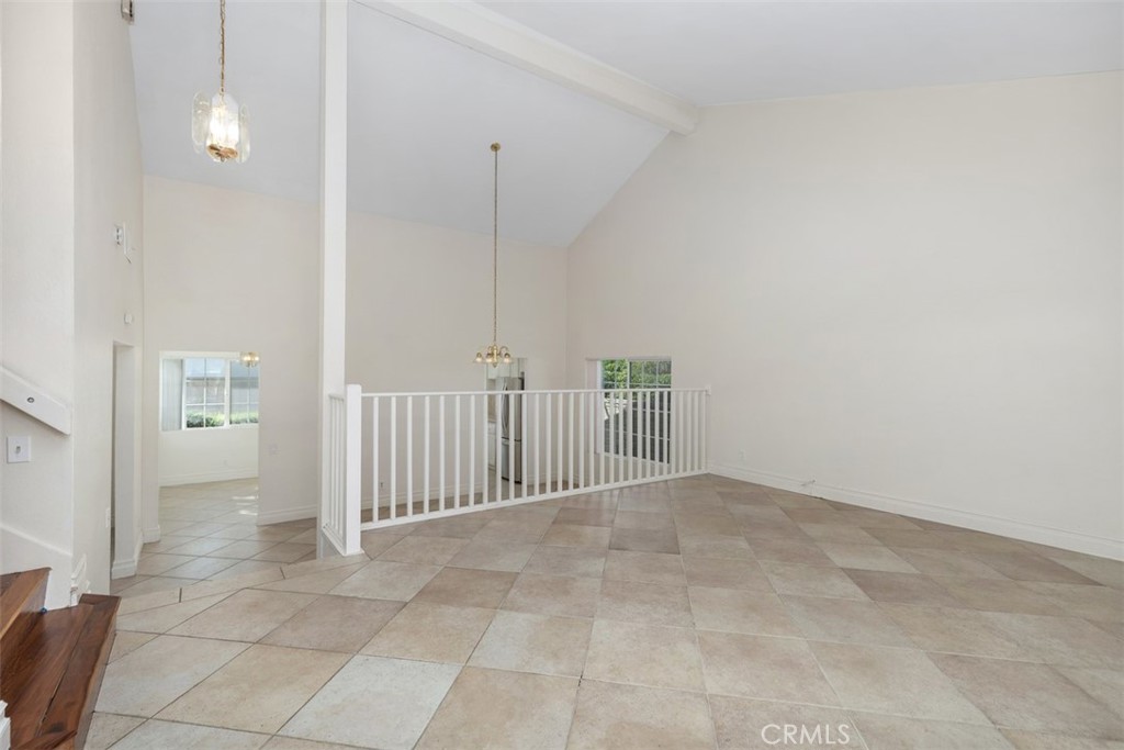 16 Duane Property Photo 3