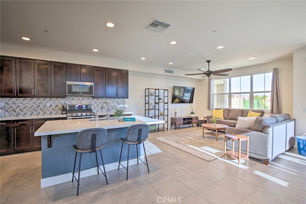 43124 Armonia Court Property Photo 6
