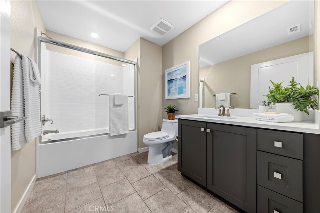 205 Bowery Property Photo 20