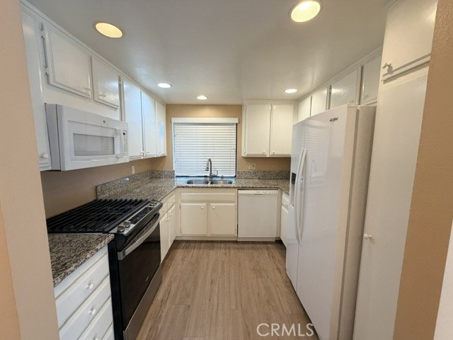 8566 Larkhall Circle 813b Property Photo 16