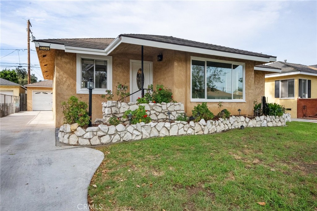 6129 Greenmeadow Property Photo 3