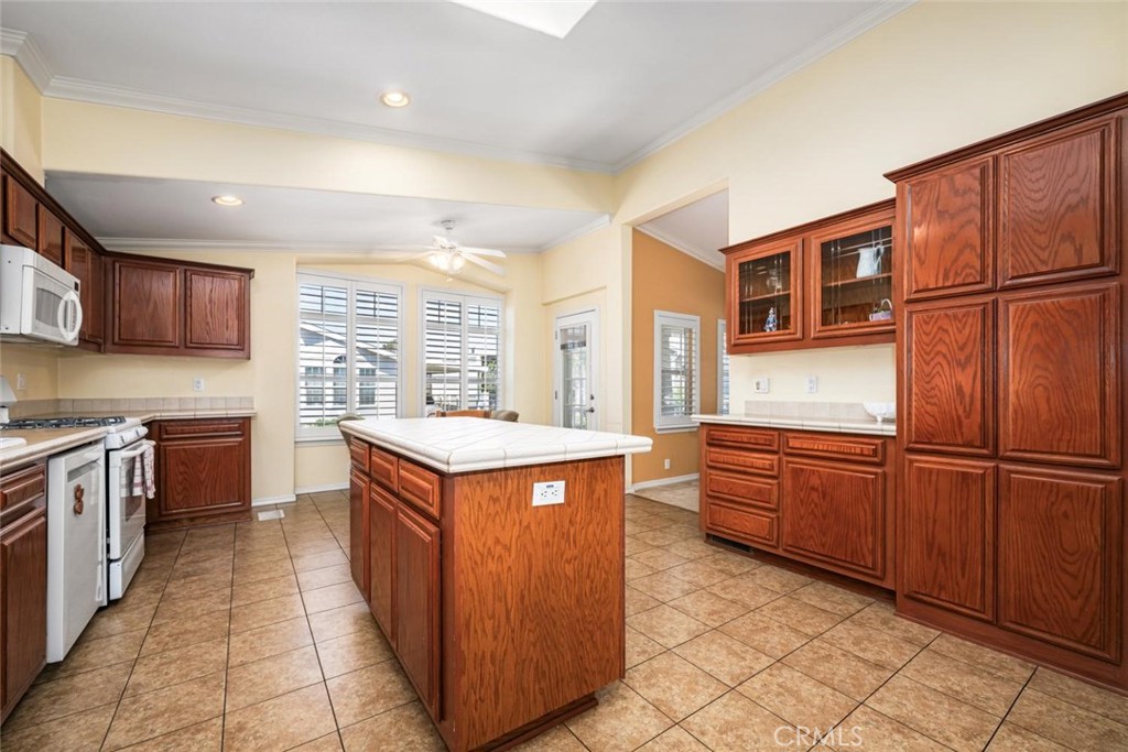 16422 Poipu Ln Property Photo 16