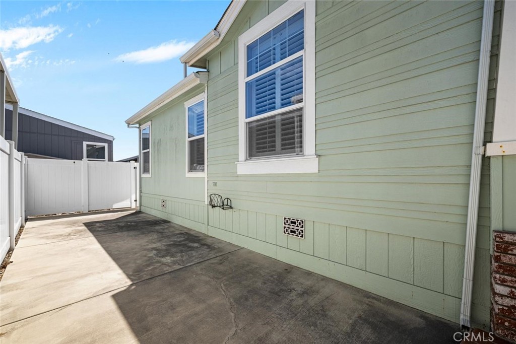 16422 Poipu Ln Property Photo 37