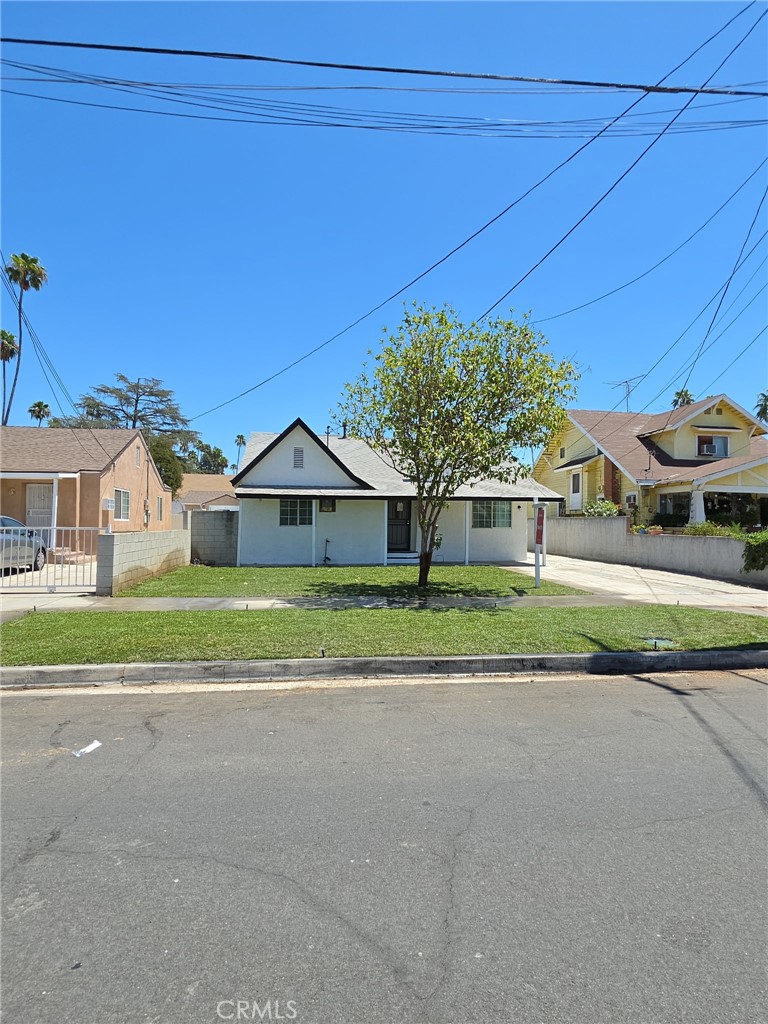 4874 Park Property Photo 1