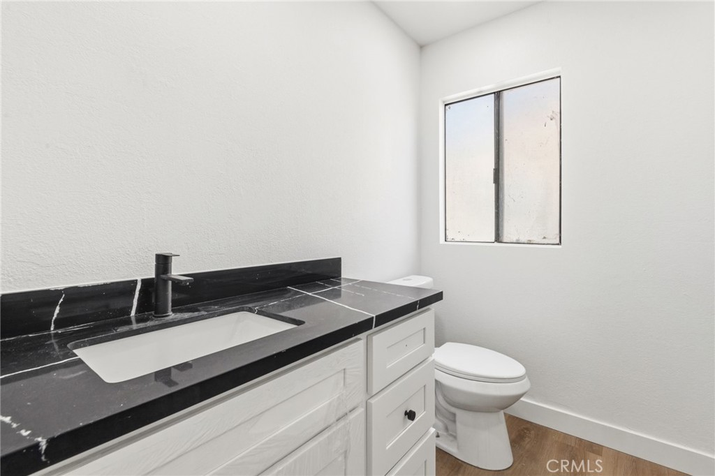 4874 Park Property Photo 12