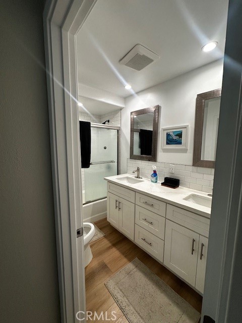 4704 Seashore Drive Property Photo 6