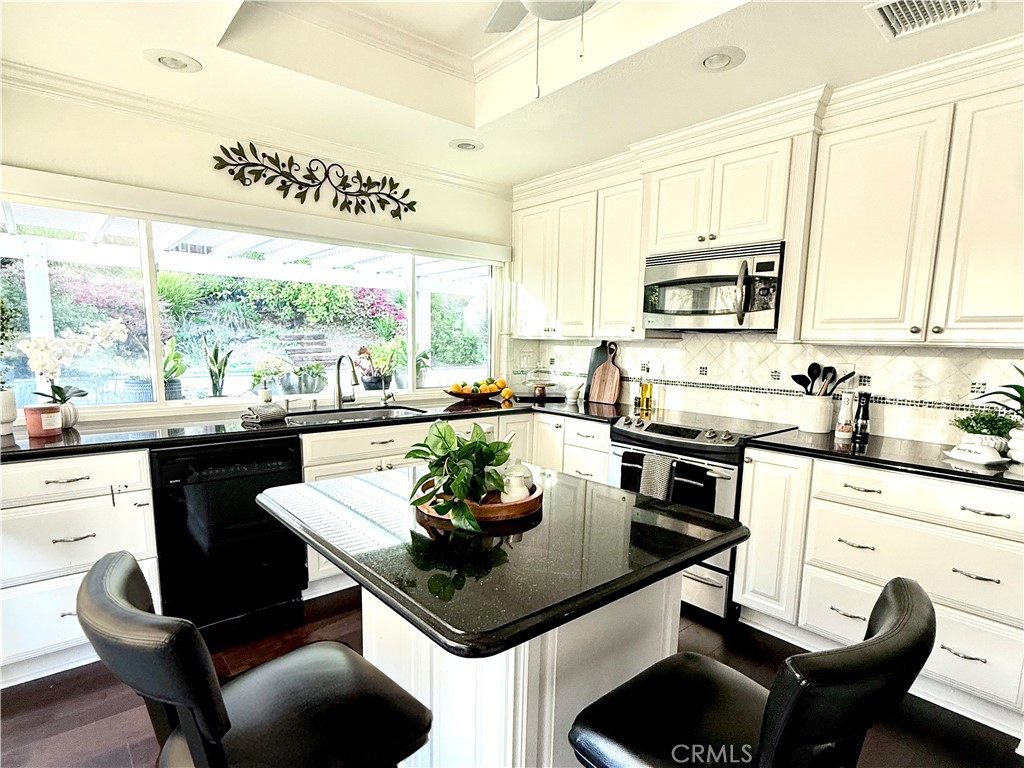 25081 Grissom Road Property Photo 9