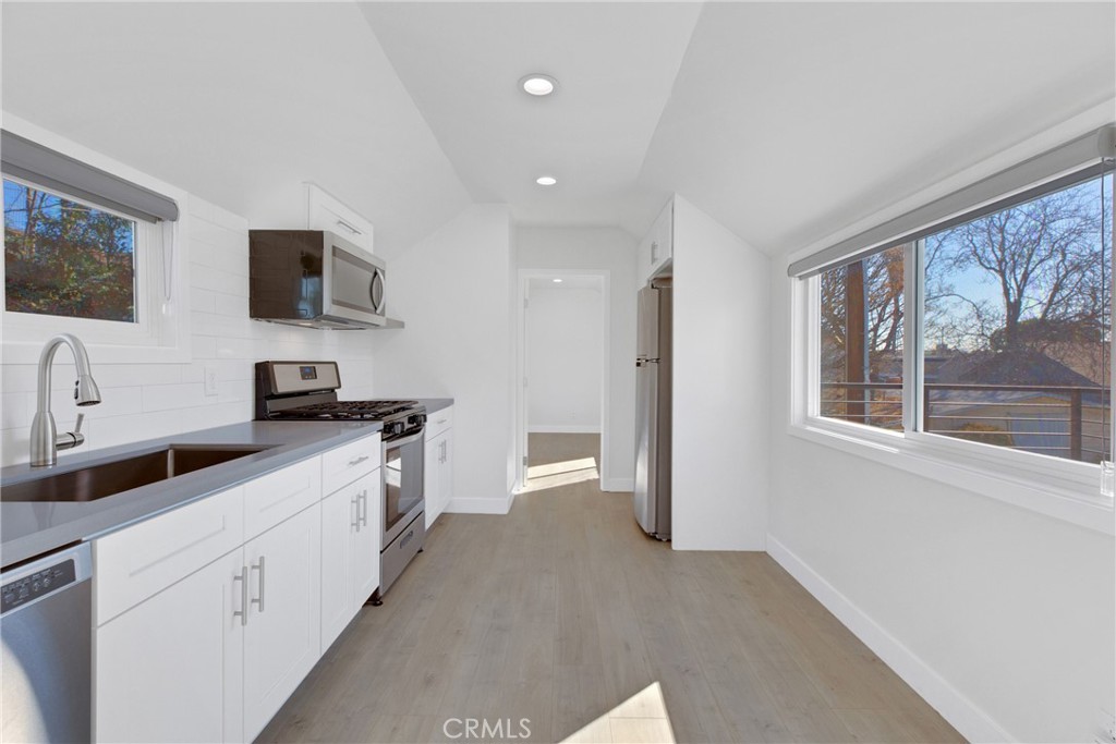 114 Drake Avenue Property Photo 8