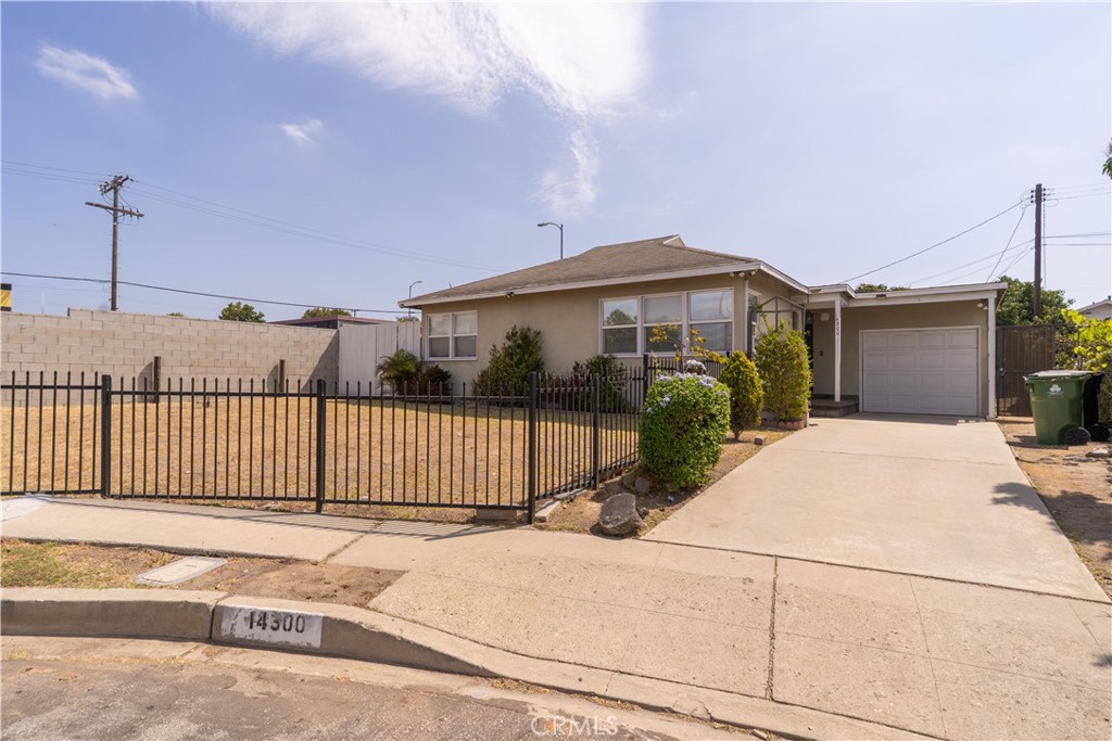 14300 S Ainsworth Property Photo 1