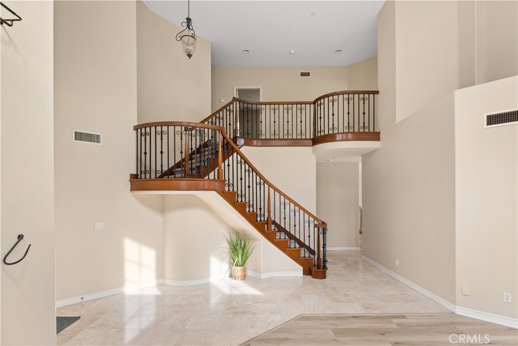 129 Nighthawk Property Photo 3