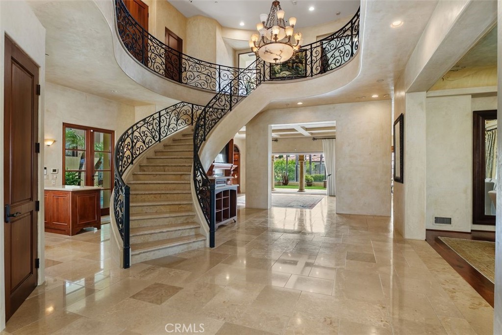 101 Ritz Cove Property Photo 10