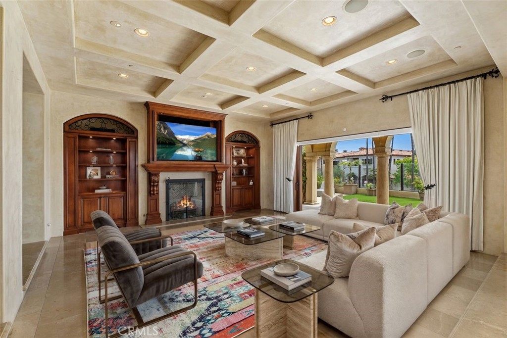 101 Ritz Cove Property Photo 12