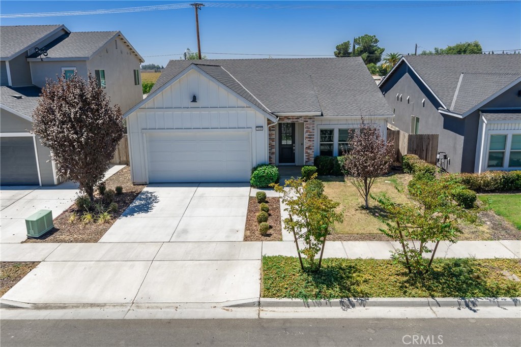 2048 N Mitchell Street Property Photo 2