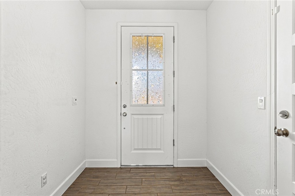 2048 N Mitchell Street Property Photo 4