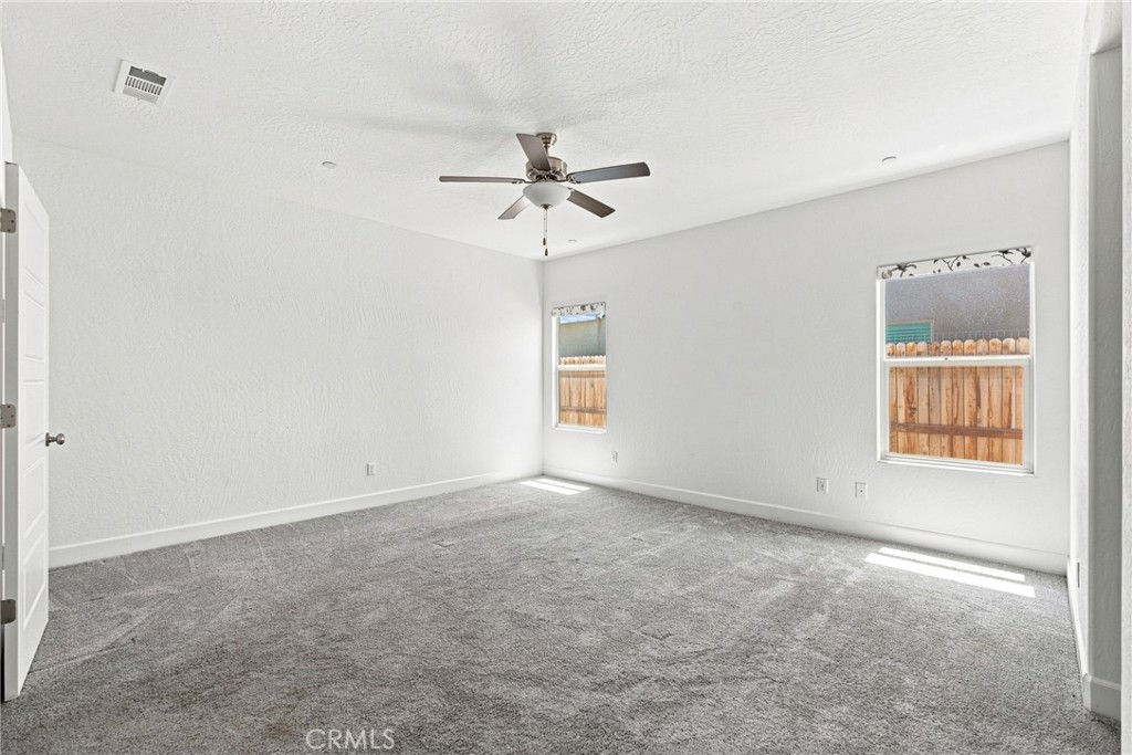 2048 N Mitchell Street Property Photo 18