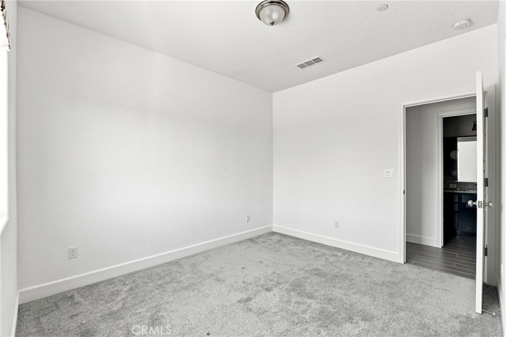 2048 N Mitchell Street Property Photo 21