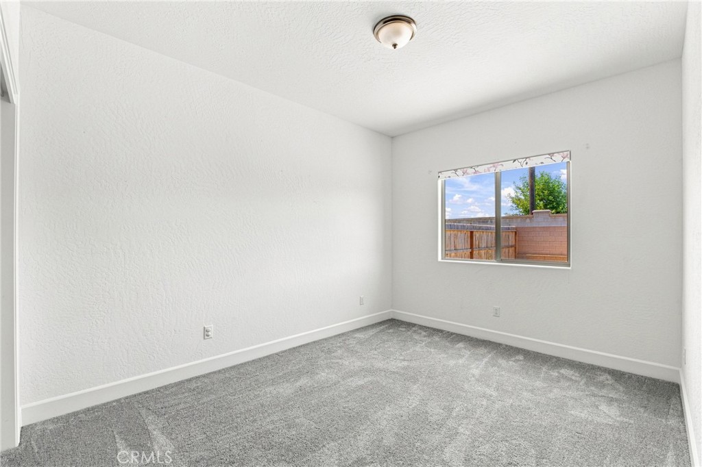 2048 N Mitchell Street Property Photo 22