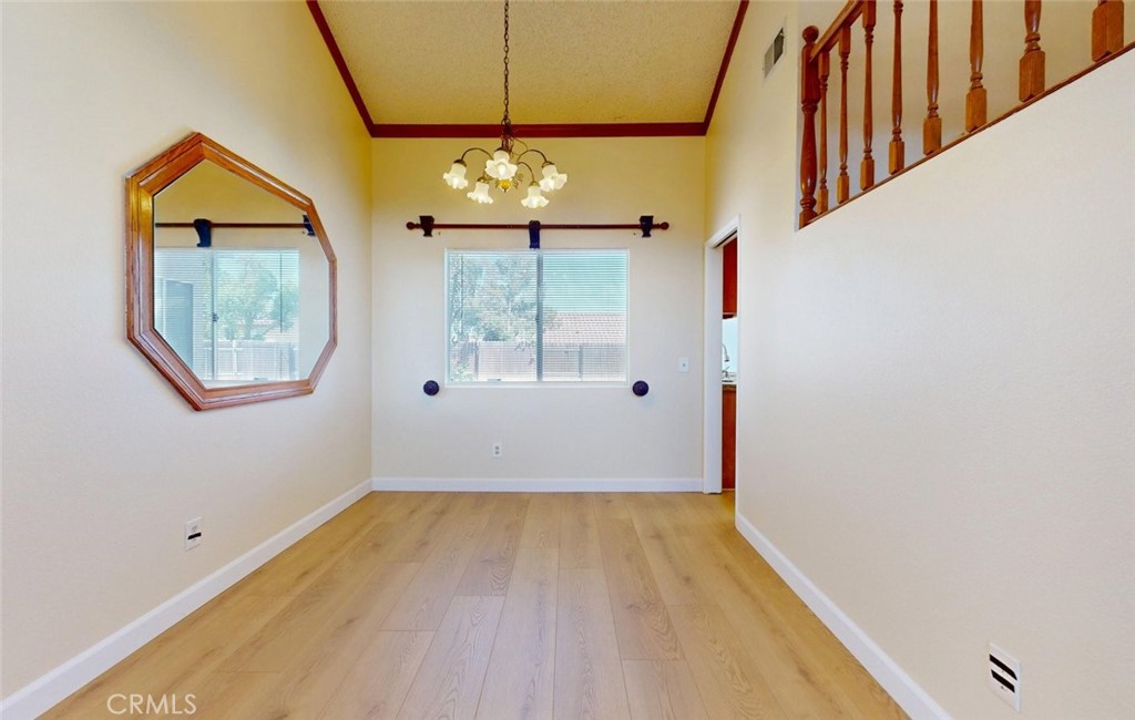 12044 Champlain Property Photo 9