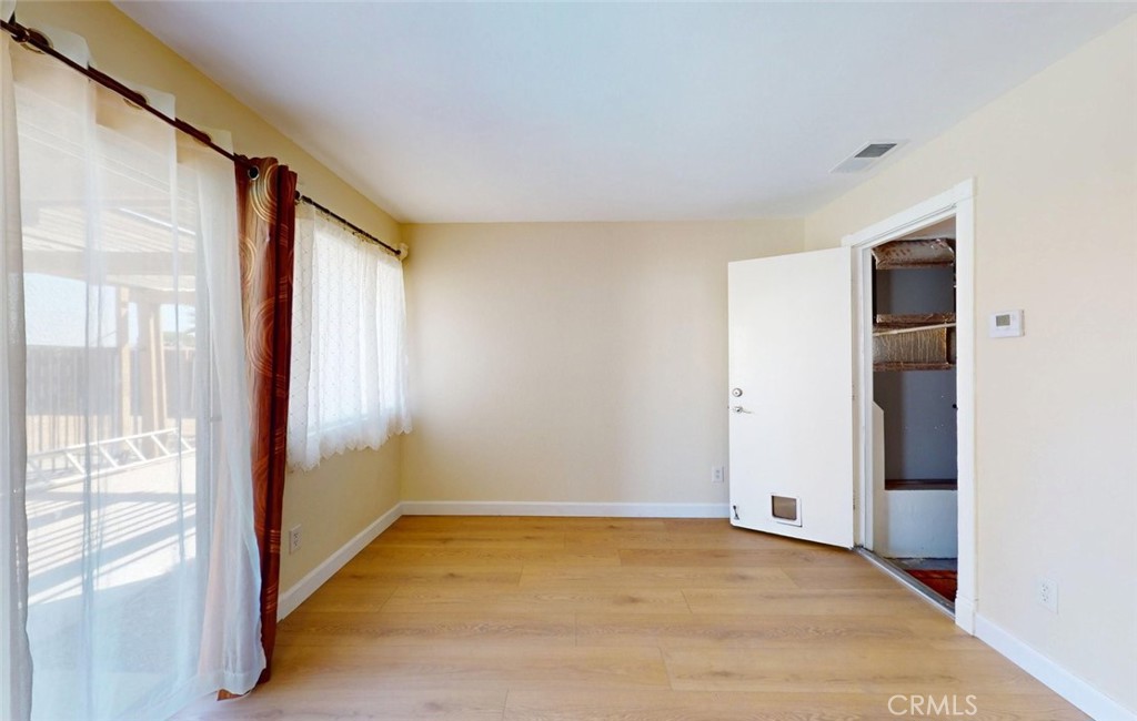12044 Champlain Property Photo 12