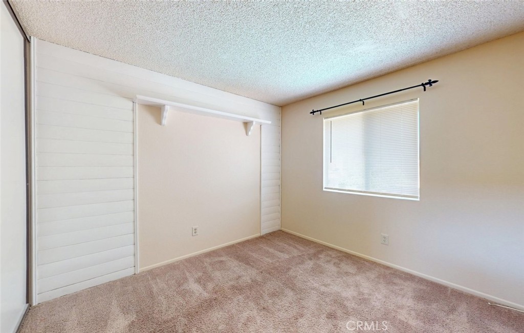 12044 Champlain Property Photo 19