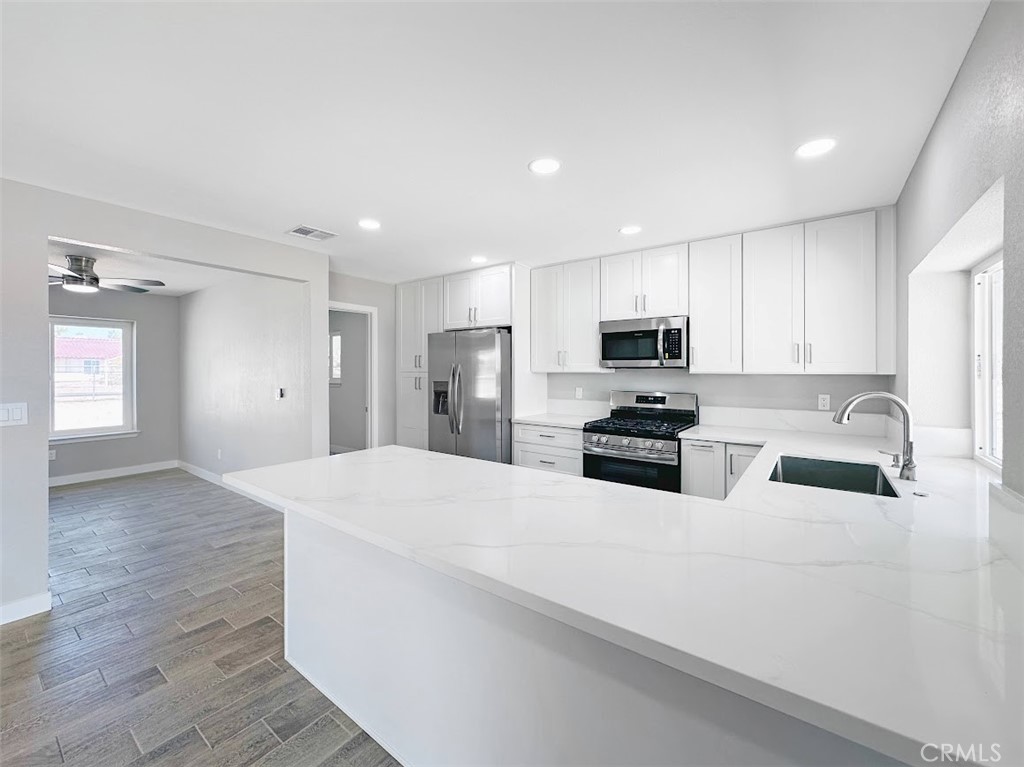 10655 9th Property Photo 3