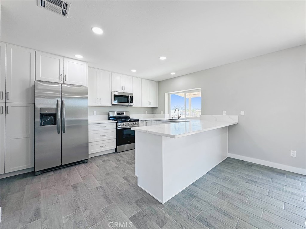 10655 9th Property Photo 4