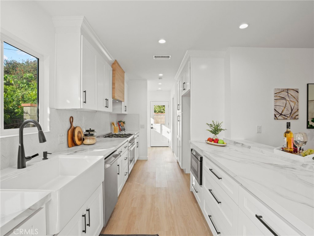 5216 Mesmer Property Photo 4