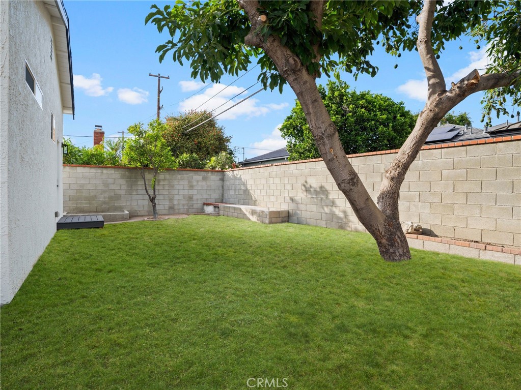 5216 Mesmer Property Photo 24