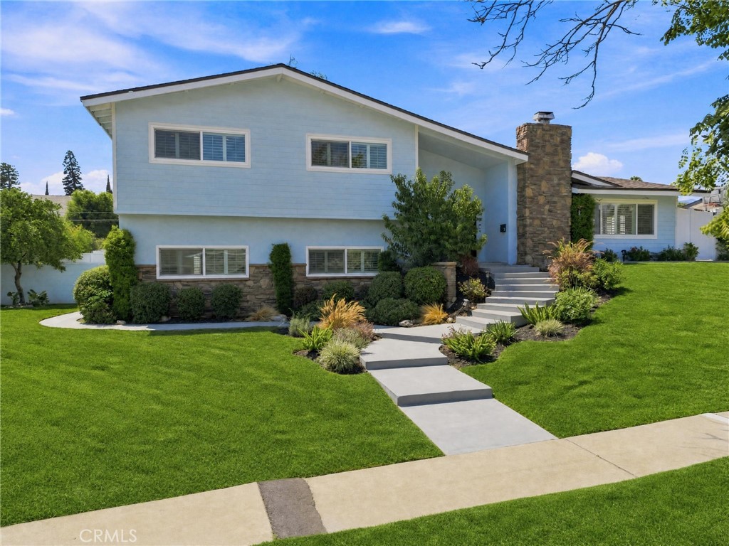 1623 N Vallejo Property Photo 1