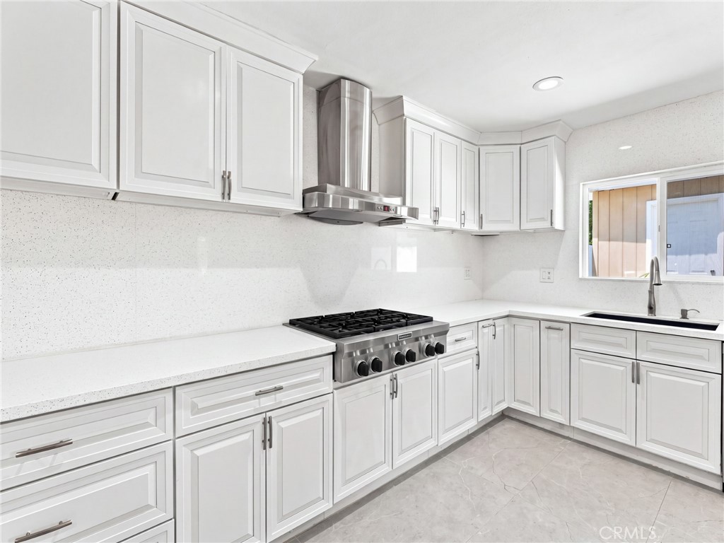1623 N Vallejo Property Photo 4