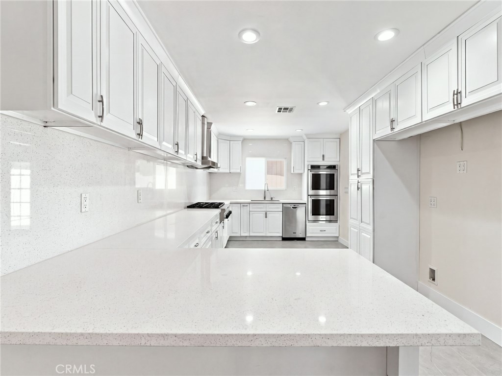 1623 N Vallejo Property Photo 6