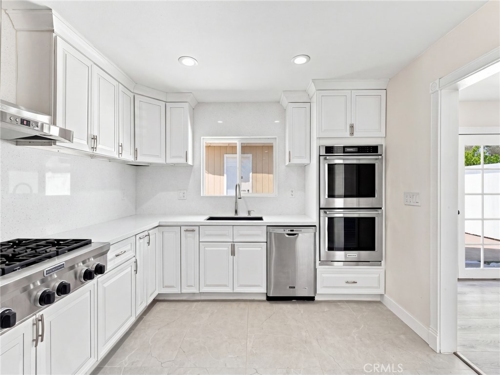 1623 N Vallejo Property Photo 7